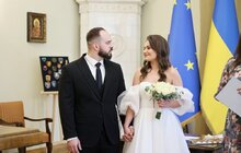 Фото 3: Військовий одружився у львівській Ратуші (відео)