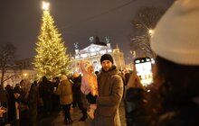 Фото 5: У Львові засвітили головну ялинку міста (відео)