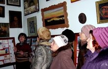 Фото 5: Львів’яни похилого віку побували на екскурсії в «Шевченківській кімнаті»