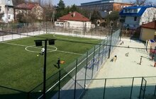 Фото 1: У Львові відновлюють шкільні подвір’я, стадіони та спортивні майданчики