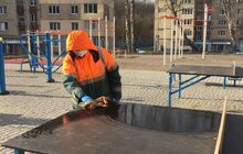 Фото 64: Комунальні служби дезінфікують місто: миють вулиці, тротуари, зупинки транспорту, сходові клітки будинків