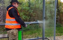 Фото 1: Комунальні служби проводять миття і дезінфекцію в місті