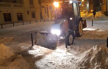 Фото 29: Зранку працювало 93 одиниці снігоочисної техніки