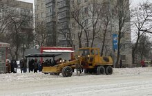 Фото 104: Зранку працювало 93 одиниці снігоочисної техніки