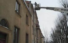 Фото 6: Снігоприбиральна техніка працює на вулицях міста: чистять вулиці від снігу і ліквідовують нависання бурульок