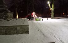 Фото 40: Для посипання доріг від ожеледиці минулої доби використано 513 м3 піскосуміші та 212 м3 солі