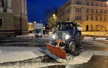 Фото 54: Для посипання доріг від ожеледиці минулої доби використано 513 м3 піскосуміші та 212 м3 солі