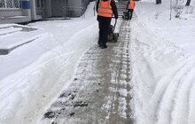 Фото 82: Для посипання доріг від ожеледиці минулої доби використано 527 м3 піскосуміші та 186 м3 солі