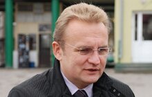 Фото 18: У Львові громадський транспорт облаштовують пристроями навігації. 
