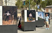 Фото 1: Незламні у Парижі: у столиці Франції триває виставка про українців, які отримали важкі травми внаслідок війни