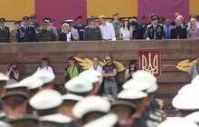 Фото 1: Вітаючи випускників Академії сухопутних військ, Андрій Садовий запропонував вже впровадити стандарти НАТО в Україні