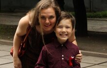 Фото 2: З нагоди вшанування пам'яті людей, які померли від епідемії ВІЛ/СНІДу, у Львові відкрили пам’ятний знак