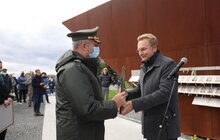 Фото 20: На Меморіалі Героїв Небесної Сотні вояки братства ветеранів УПА підняли національний стяг