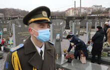 Фото 12: У Львові на Личаківському кладовищі вшанували Героїв