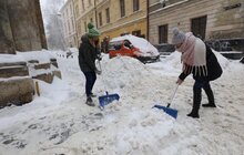 Фото 6: Працівники мерії Львова знову вийшли на прибирання міста від снігу