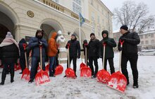 Фото 10: Працівники мерії Львова знову вийшли на прибирання міста від снігу