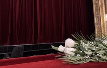 Фото 1: Мер Львова нагородив артистів Львівської опери з нагоди Дня театру