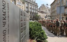 Фото 4: «Алея надії»: у Львові відкрили стелу в пам’ять про зниклих безвісти поліцейських, які захищали країну (фото)