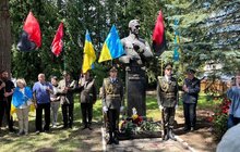 Фото 4: Львівська громада вшановує 135-ту річницю від дня народження Євгена Коновальця