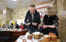 Фото 8: У Львові у прихистках для переселенців провели спільні великодні сніданки