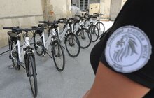 Фото 8: Львівські садівники та інспектори з паркування їздитимуть на службових електровелосипедах