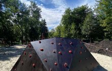 Фото 4: У парку «700-річчя Львова» триває облаштування ігрової зони для дітей