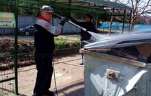Фото 6: У Львові миють і ремонтують контейнери для відходів