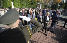 Фото 10: До 100-річчя ЗУНР у Львові помолились біля могил Героїв