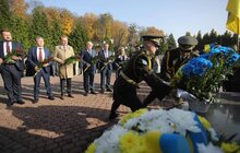 Фото 11: До 100-річчя ЗУНР у Львові помолились біля могил Героїв