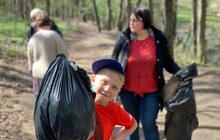 Фото 5: І прибрали, і гарно провели час: вимушено переміщені українці долучились до загальноміської толоки у Львові