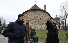 Фото 34: У Львові запустили безкоштовні екскурсії для військових, що лікуються у місті (відео)