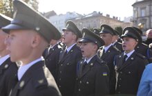 Фото 5: На площі біля пам’ятника Т. Шевченку відбулись урочистості з нагоди Дня захисника України
