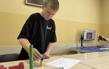 Фото 3: У центрі НЕЗЛАМНІ встановили перший протез руки дитині – синові захисника