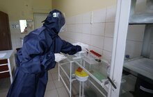Фото 13: У Львові на COVID-19 розпочали тестувати освітян, які працюватимуть під час ЗНО