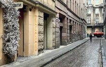 Фото 7: Перед відкриттям прибрали весь пісок і помили дорогу: на вул. Ференца Ліста завершили ремонт (відео)