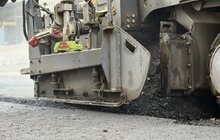 Фото 7: Ремонт вул. Залізничної: від квазікільця вул. Шевченка до вул. Ясної повністю постелили нижній шар асфальту