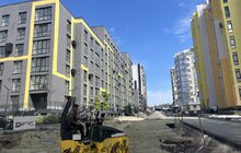 Фото 6: Реконструкція вул. Залізничної: на перехресті з вул. Ясною облаштовують кільцевий рух
