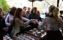 Фото 15: На пл. Музейній відбувся Святковий сніданок