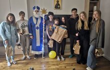 Фото 11: Місто подарувало дітям, які потребують найбільше, подарунки від святого Миколая