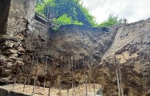 Фото 5: На вулиці Франка ремонтують 120-річну підпірну стінку зі сходами