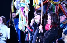 Фото 4: Близько 2 тис людей взяли участь у флеш-мобі «Львів колядує»