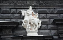 Фото 2: «Чорну кам’яницю» Львова відреставровано: мерія відзначила меценатів
