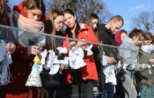 Фото 13: Сотні львів’ян долучились до тихої акції «Ангели пам’яті»