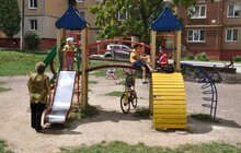 Фото 10: Планові ремонтні роботи внутрішніх дворів та хідників на Сихові тривають
