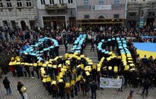 Фото 3: У Львові спільно заспівали «Ще не вмерла України і слава, і воля…» у День першого публічного виконання Гімну