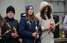 Фото 2: Школярі та освітяни Львова вшанували пам’ять жертв Голодоморів