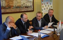 Фото 9: На засіданні Львівського РВ АМУ мери міст одностайно підтримали звернення щодо недоцільності винесення на розгляд ВРУ проекту закону, який передбачає контроль за органами місцевого самоврядування з боку обласних державних адміністрацій