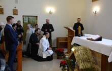 Фото 4: У «Домі милосердя» братів альбертинців організували різдвяну трапезу для бездомних