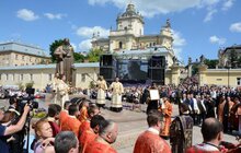 Фото 10: У Львові тисячі вірян попрощались з Блаженнішим Любомиром Гузаром