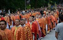 Фото 21: У Львові тисячі вірян попрощались з Блаженнішим Любомиром Гузаром